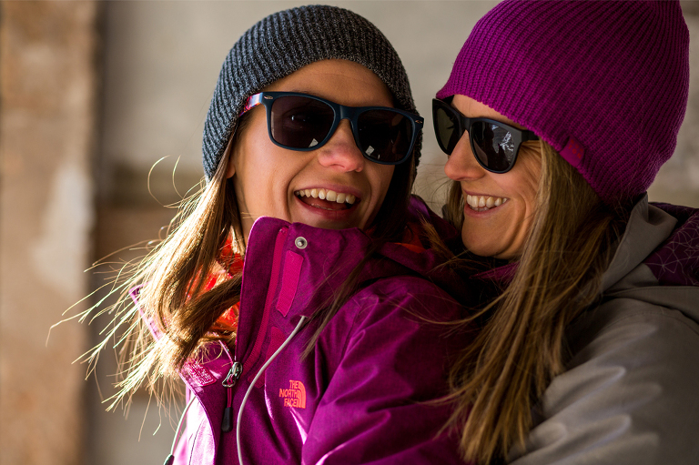 kingston_wedding_photographer_rob_whelan_winter_portrait_laugh