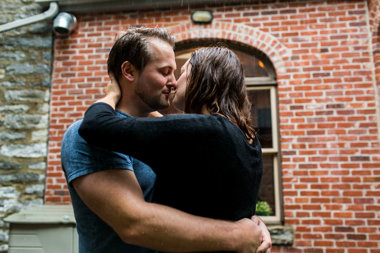 red_house_engagement_downtown_kingston_ygk_rain_love_romance