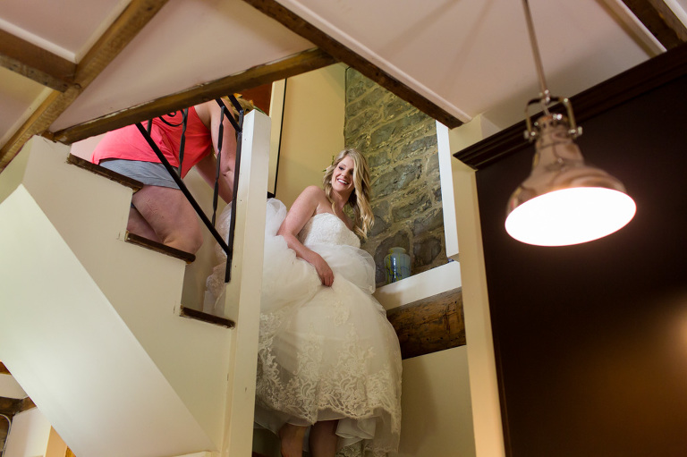 Discovery-centre-wedding-fort-henry-ygk-kingston-candid-photojournalism-rob-whelan-photographer-1