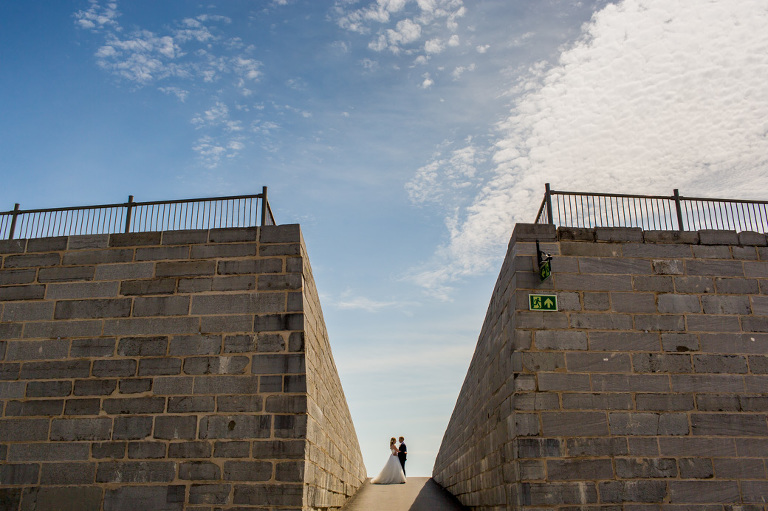 Discovery-centre-wedding-fort-henry-ygk-kingston-candid-photojournalism-rob-whelan-photographer-1