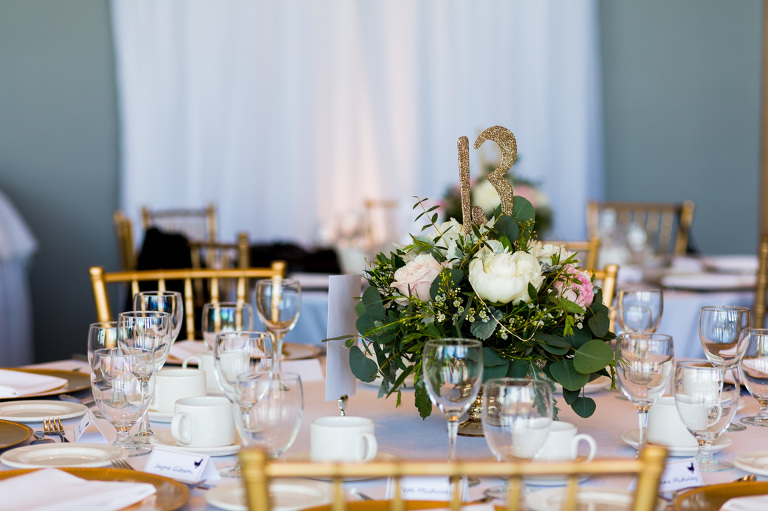 Discovery-centre-wedding-fort-henry-ygk-kingston-candid-photojournalism-rob-whelan-photographer-1