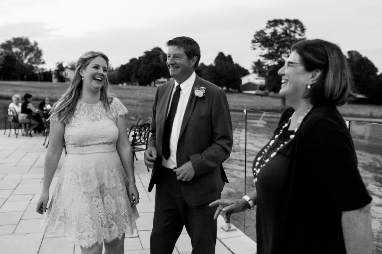 Discovery-centre-wedding-fort-henry-ygk-kingston-candid-photojournalism-rob-whelan-photographer-1