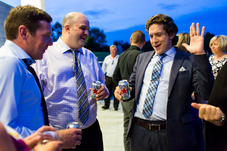 Discovery-centre-wedding-fort-henry-ygk-kingston-candid-photojournalism-rob-whelan-photographer-1
