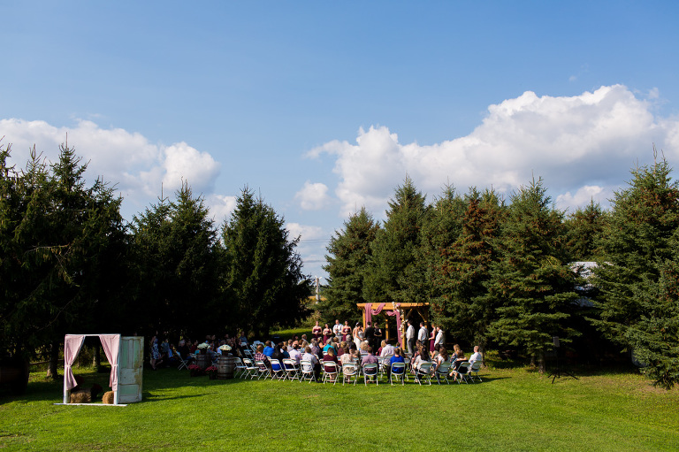 Happy_Life_Farms_Wedding_country_barn_rustic_chic_photojournalism_candid_ygk_kingston_photographer_rob_whelan-1