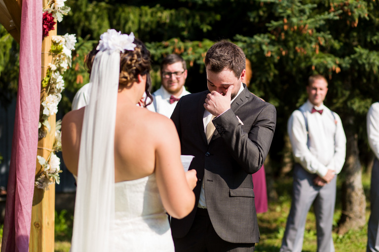 Happy_Life_Farms_Wedding_country_barn_rustic_chic_photojournalism_candid_ygk_kingston_photographer_rob_whelan-1