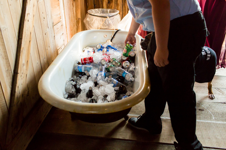 Happy_Life_Farms_Wedding_country_barn_rustic_chic_photojournalism_candid_ygk_kingston_photographer_rob_whelan-1