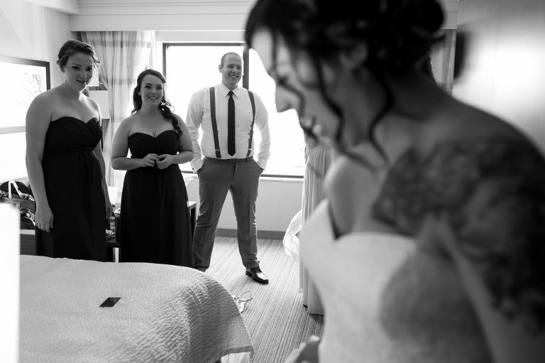 Happy_Life_Farms_Wedding_country_barn_rustic_chic_photojournalism_candid_ygk_kingston_photographer_rob_whelan-1