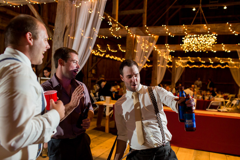 Happy_Life_Farms_Wedding_country_barn_rustic_chic_photojournalism_candid_ygk_kingston_photographer_rob_whelan-1