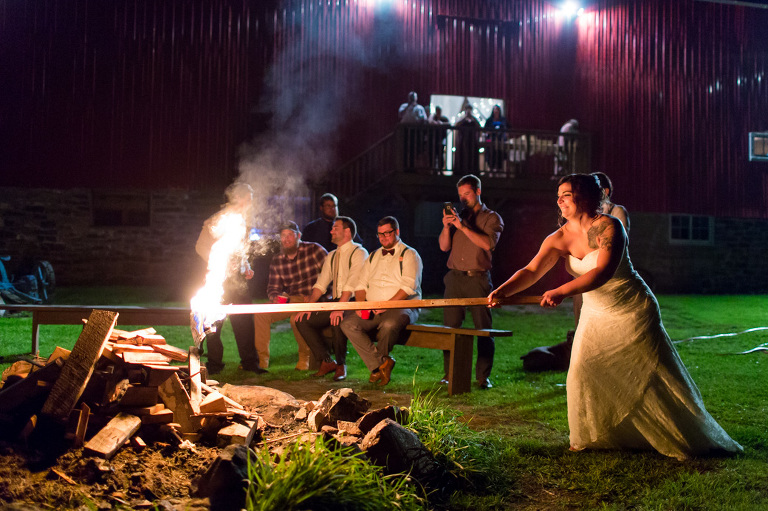 Happy_Life_Farms_Wedding_country_barn_rustic_chic_photojournalism_candid_ygk_kingston_photographer_rob_whelan-1