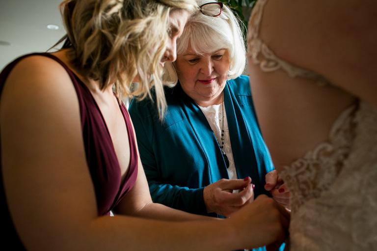 Harbour-restaurant-wedding-portsmouth-kingston-ygk-candid-photojournalism-rob-whelan-1