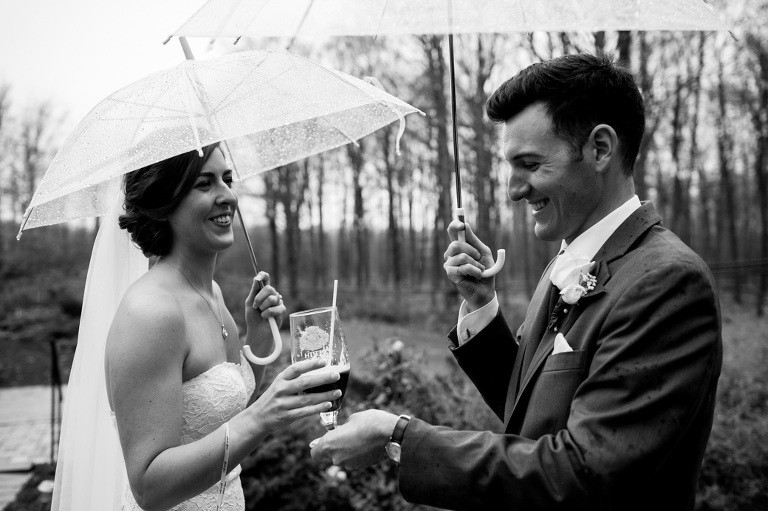 temple's_sugar_bush_wedding_lanark_country_rustic_rain_yow_ygk_rob_whelan_photojournalism_candid