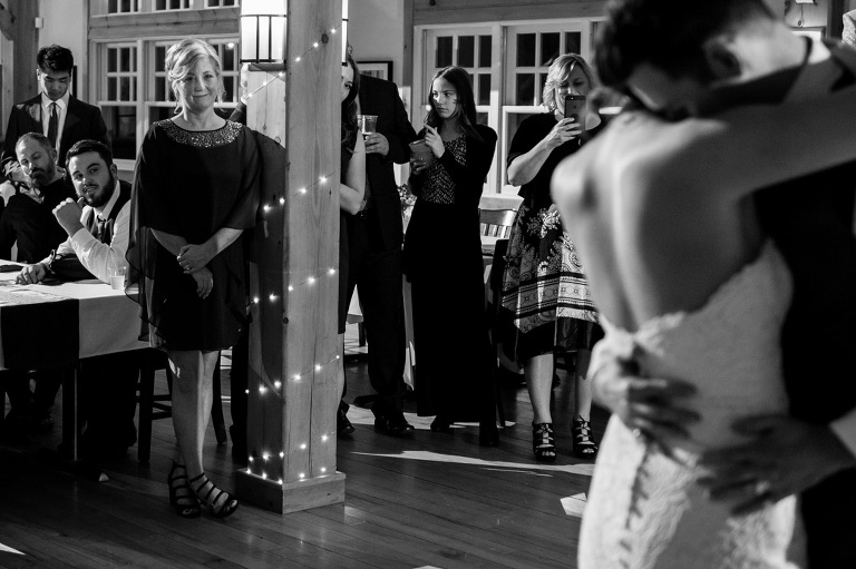 temple's_sugar_bush_wedding_lanark_country_rustic_rain_yow_ygk_rob_whelan_photojournalism_candid