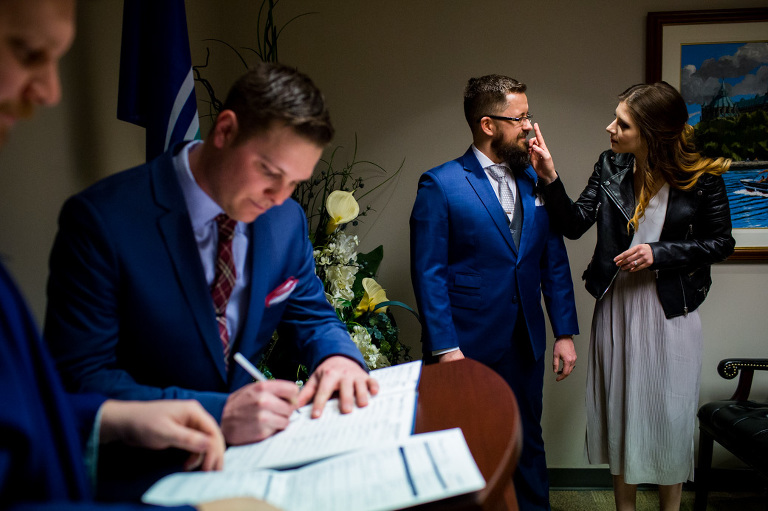 ottawa_city_hall_wedding_yow_photojournalism_candid_winter_rob_whelan_photographer