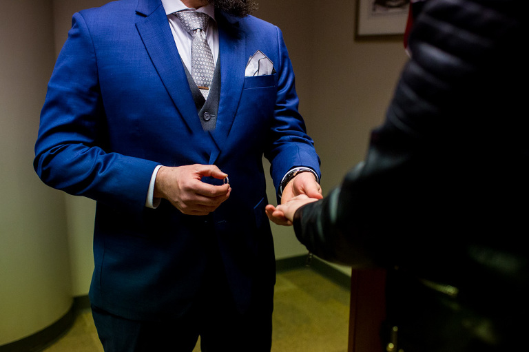 ottawa_city_hall_wedding_yow_photojournalism_candid_winter_rob_whelan_photographer