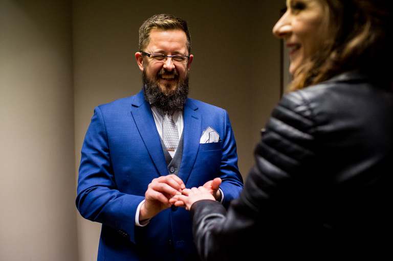 ottawa_city_hall_wedding_yow_photojournalism_candid_winter_rob_whelan_photographer