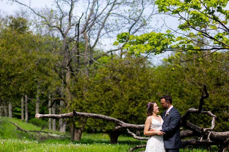 vimy_officers_mess_wedding_ygk_spring_photojournalism_candid_rob_whelan_weddings-1