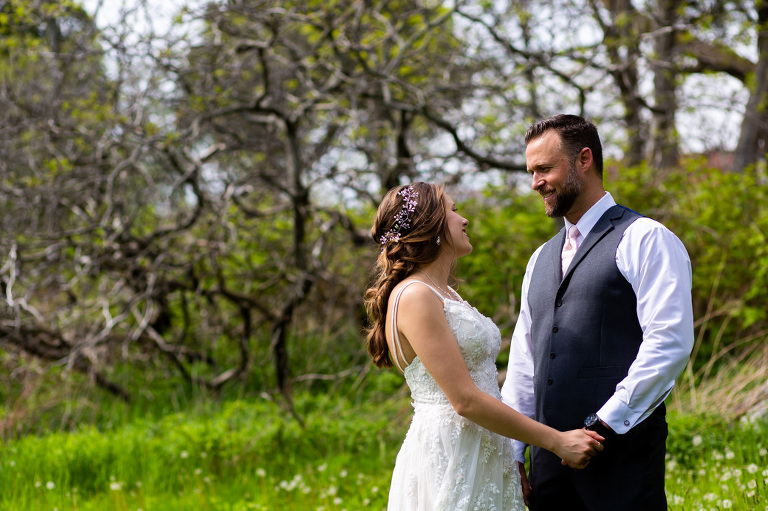 vimy_officers_mess_wedding_ygk_spring_photojournalism_candid_rob_whelan_weddings-1
