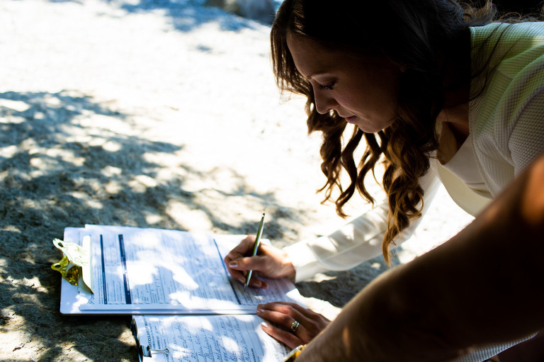 Lakeside_elopement_lemoines_point_ygk_kingston_rob_whelan_photo