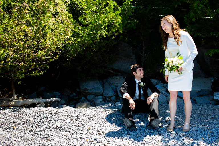 Lakeside_elopement_lemoines_point_ygk_kingston_rob_whelan_photo