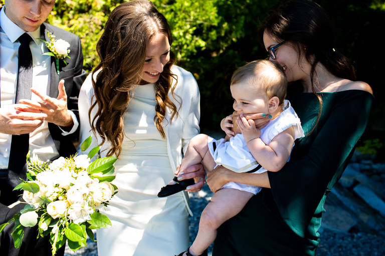 Lakeside_elopement_lemoines_point_ygk_kingston_rob_whelan_photo