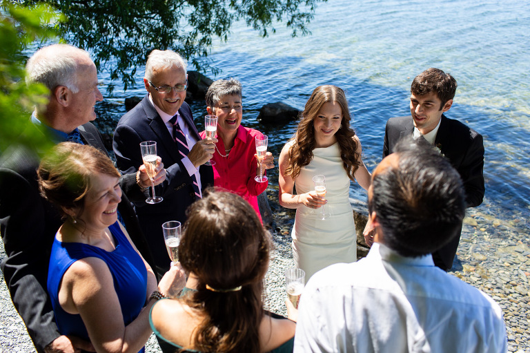 Lakeside_elopement_lemoines_point_ygk_kingston_rob_whelan_photo