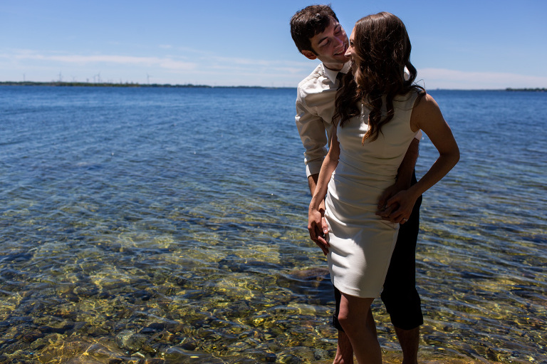 Lakeside_elopement_lemoines_point_ygk_kingston_rob_whelan_photo