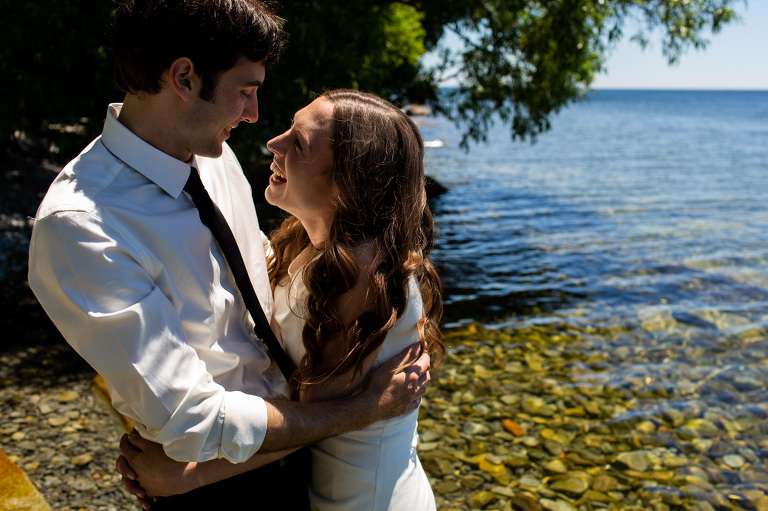 Lakeside_elopement_lemoines_point_ygk_kingston_rob_whelan_photo