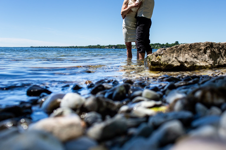 Lakeside_elopement_lemoines_point_ygk_kingston_rob_whelan_photo