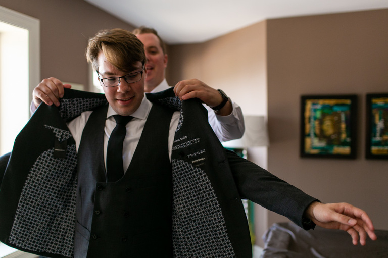 backyard_wedding_ygk_kingston_summer_lakeside_photojournalism_candid_rob_whelan_photography-1