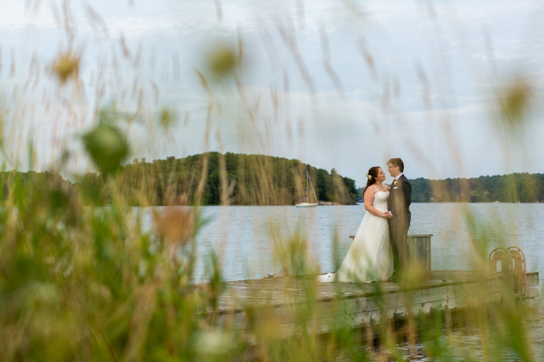 backyard_wedding_ygk_kingston_summer_lakeside_photojournalism_candid_rob_whelan_photography-1