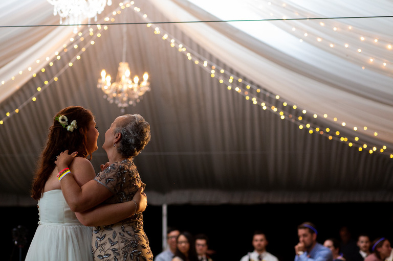 backyard_wedding_ygk_kingston_summer_lakeside_photojournalism_candid_rob_whelan_photography-1