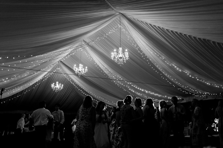 backyard_wedding_ygk_kingston_summer_lakeside_photojournalism_candid_rob_whelan_photography-1