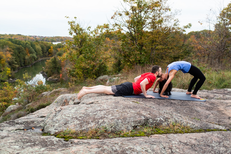 active_engagement_session_YGK_Kingston_bouldering_yoga_autumn_rob_whelan_photographer-1