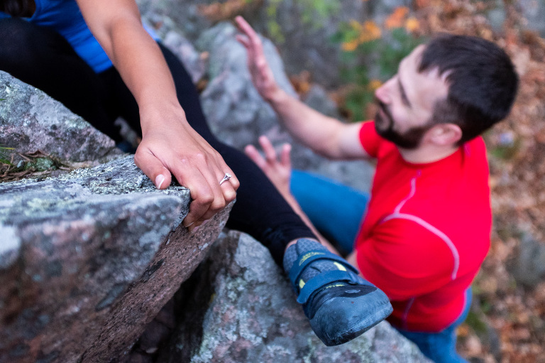 active_engagement_session_YGK_Kingston_bouldering_yoga_autumn_rob_whelan_photographer-1