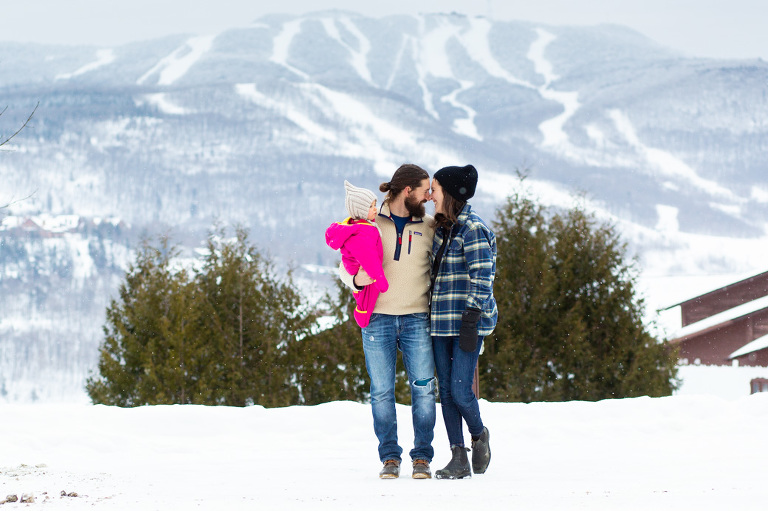 mont_tremblant_family_session_winter_baby_snow_kingston_photographer_rob_whelan