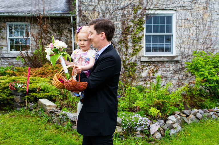 Rainy_countryside_wedding_ygk_backyard_tent_kingston_photographer_rob_whelan-1