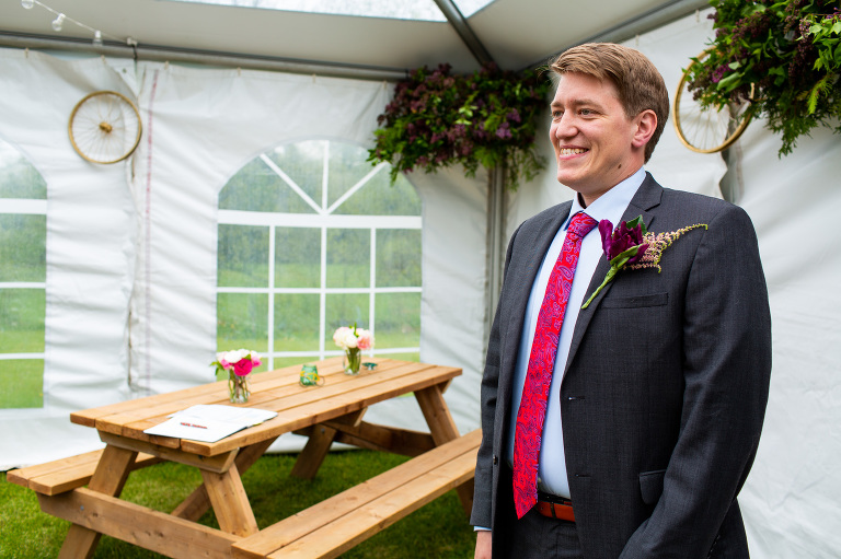 Rainy_countryside_wedding_ygk_backyard_tent_kingston_photographer_rob_whelan-1