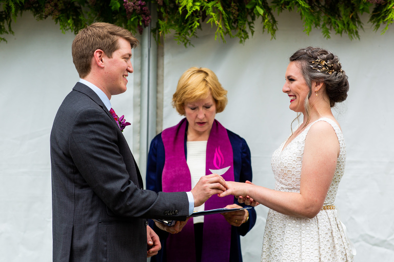 Rainy_countryside_wedding_ygk_backyard_tent_kingston_photographer_rob_whelan-1
