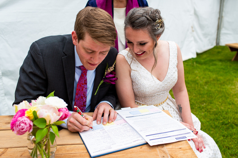 Rainy_countryside_wedding_ygk_backyard_tent_kingston_photographer_rob_whelan-1