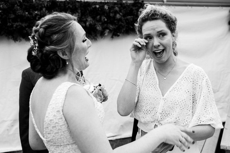 Rainy_countryside_wedding_ygk_backyard_tent_kingston_photographer_rob_whelan-1