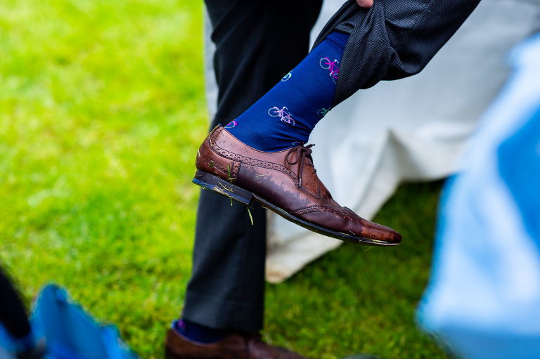 Rainy_countryside_wedding_ygk_backyard_tent_kingston_photographer_rob_whelan-1