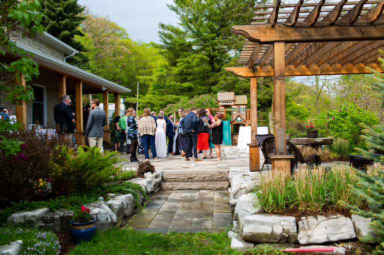 Rainy_countryside_wedding_ygk_backyard_tent_kingston_photographer_rob_whelan-1
