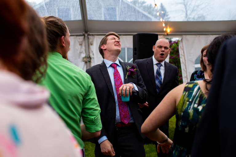 Rainy_countryside_wedding_ygk_backyard_tent_kingston_photographer_rob_whelan-1