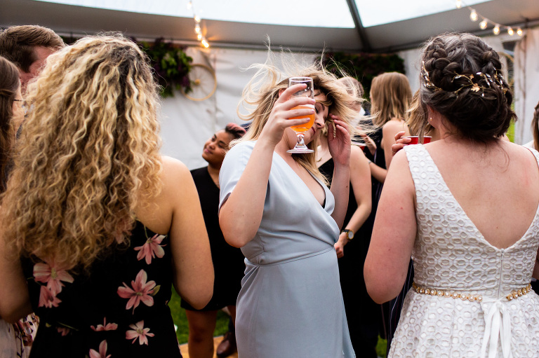 Rainy_countryside_wedding_ygk_backyard_tent_kingston_photographer_rob_whelan-1