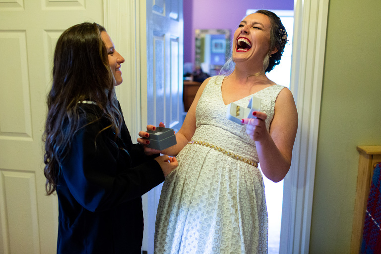 Rainy_countryside_wedding_ygk_backyard_tent_kingston_photographer_rob_whelan-1