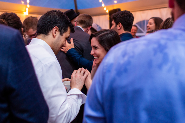 Rainy_countryside_wedding_ygk_backyard_tent_kingston_photographer_rob_whelan-1