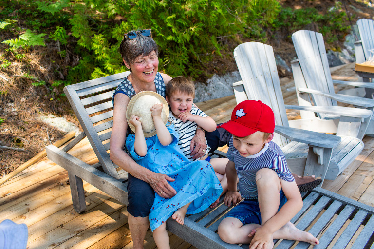 Cottage_life_family_session_ygk_boat_multigenerational_rob_whelan_photographer-1