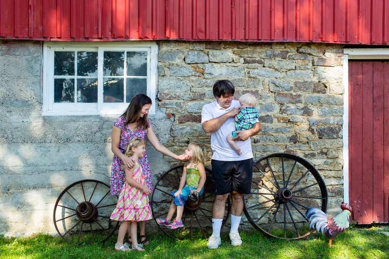 Happy_Life_Farms_Family_photos_ygk_wedding_venue_rob_whelan_photo-1