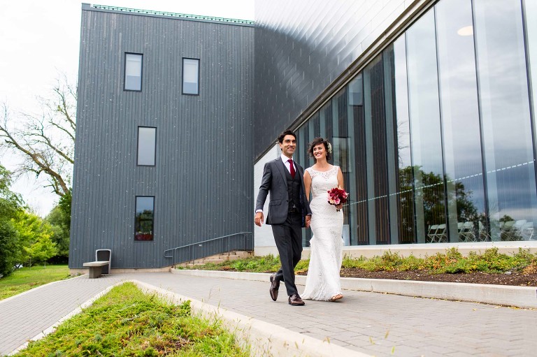 Isabel_Bader_Centre_Wedding_ygk_kingston_queens_university_candid_documentary_photojournalism_RobWhelanPhoto-1-2
