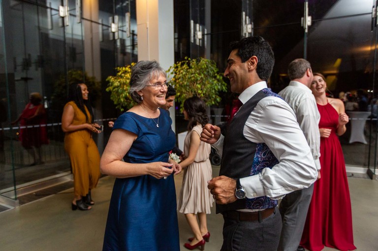 Isabel_Bader_Centre_Wedding_ygk_kingston_queens_university_candid_documentary_photojournalism_RobWhelanPhoto-1-2